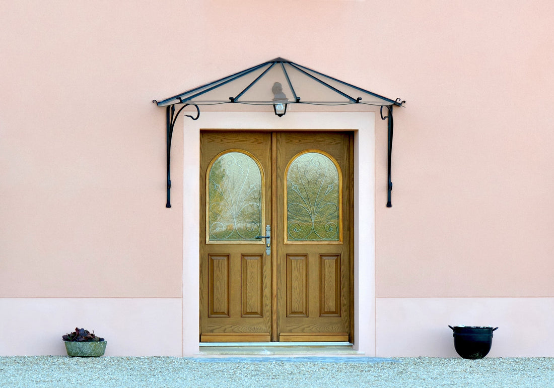 Les marquises pour portes d'entrée : élégance et protection