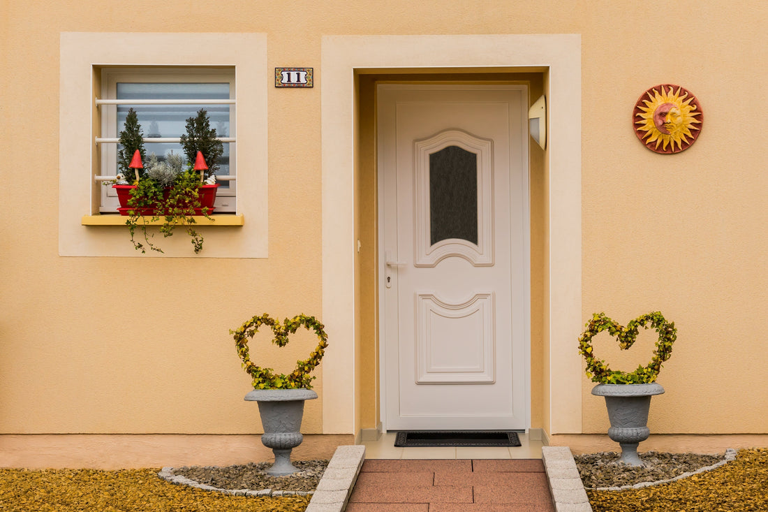 Porte d'entrée en PVC : un choix économique et pratique